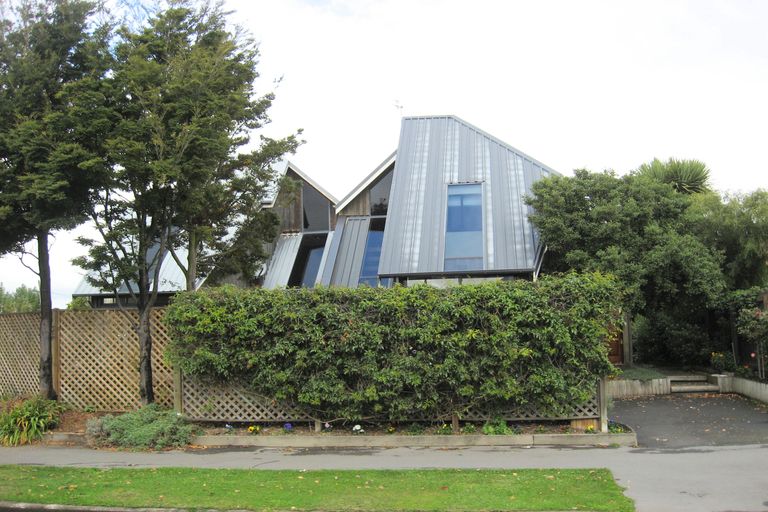 Photo of property in 2/1 Parkstone Avenue, Ilam, Christchurch, 8041