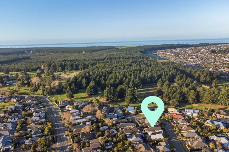 Photo of property in 15 Len Hale Place, Parklands, Christchurch, 8083