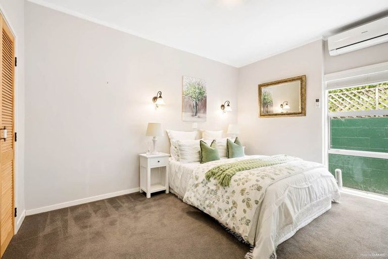 Photo of property in 1/135 Exmouth Road, Northcote, Auckland, 0627