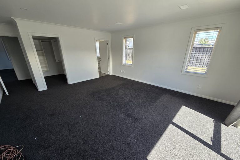 Photo of property in 16 Highgate Drive, Rangiora, 7400