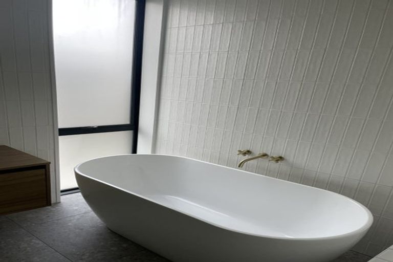 Photo of property in 11 Kereru Crescent, Wanaka, 9305