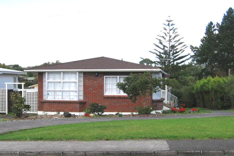 Photo of property in 51 Royal View Road, Te Atatu South, Auckland, 0610