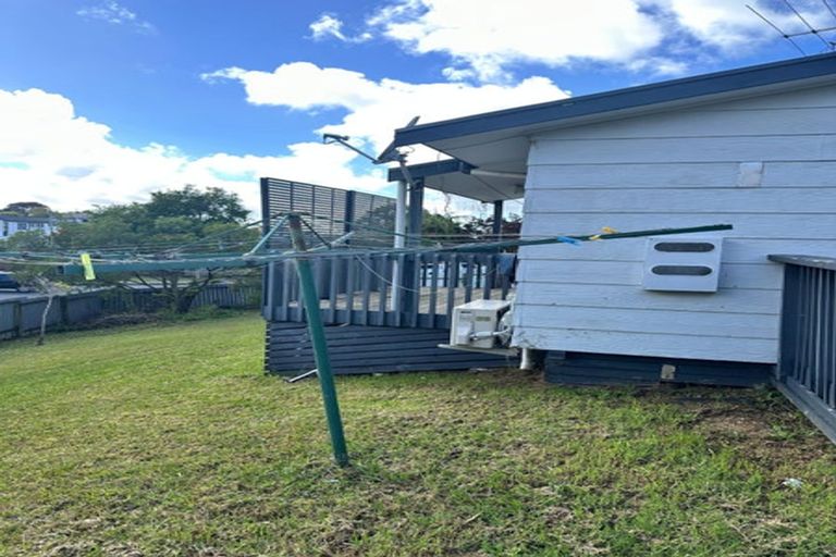 Photo of property in 24 Garton Drive, Massey, Auckland, 0614