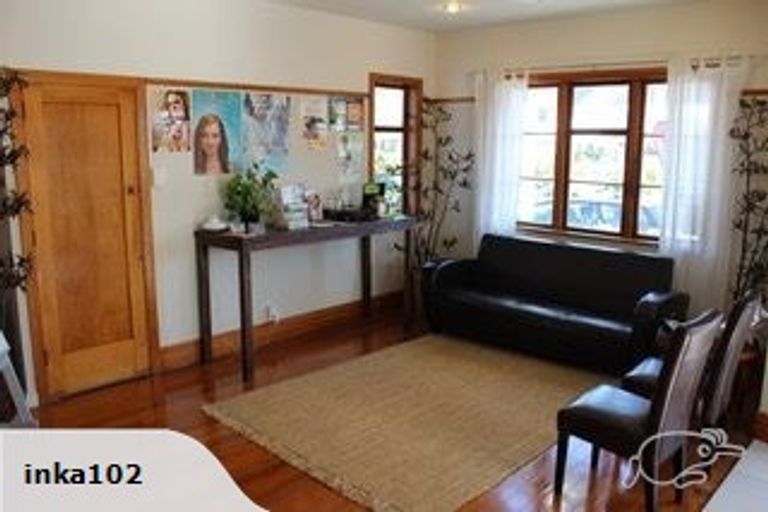Photo of property in 128 Wilsons Road, Saint Martins, Christchurch, 8022
