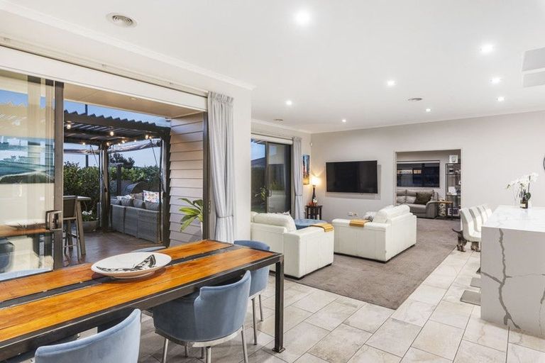 Photo of property in 6 Taranui Way, Paraparaumu Beach, Paraparaumu, 5032