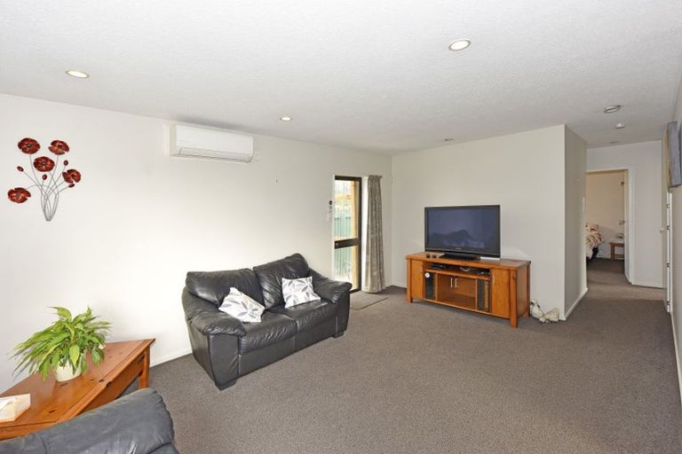 Photo of property in 2/22 Aldwins Road, Phillipstown, Christchurch, 8062