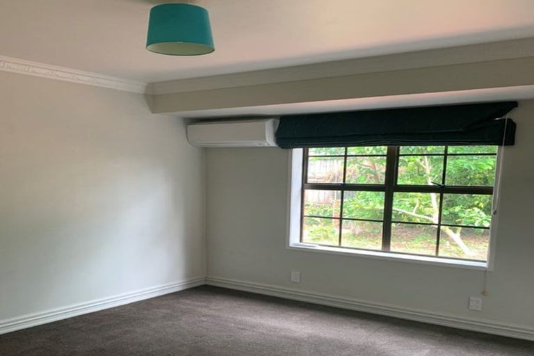 Photo of property in 35 Poaka Avenue, Dinsdale, Hamilton, 3204