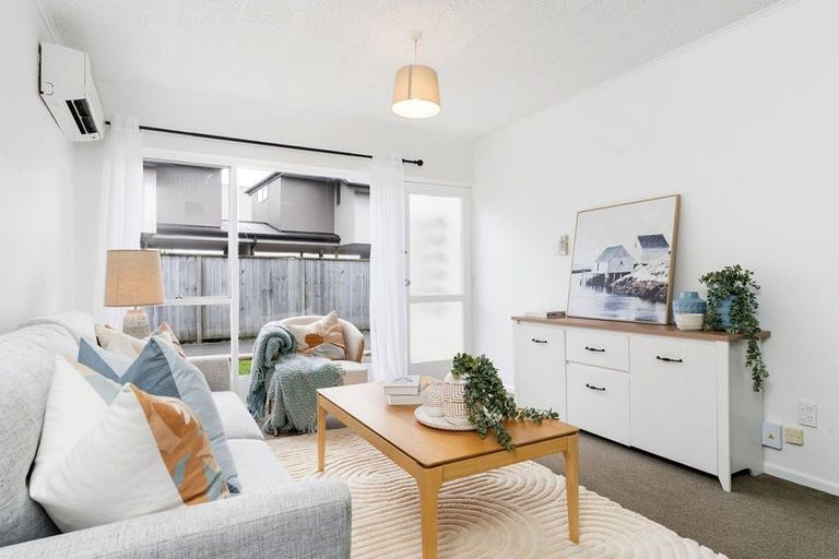 Photo of property in 4/53 Brockworth Place, Riccarton, Christchurch, 8011