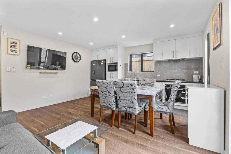 Photo of property in 3b Cronshaw Road, Karaka, Papakura, 2113