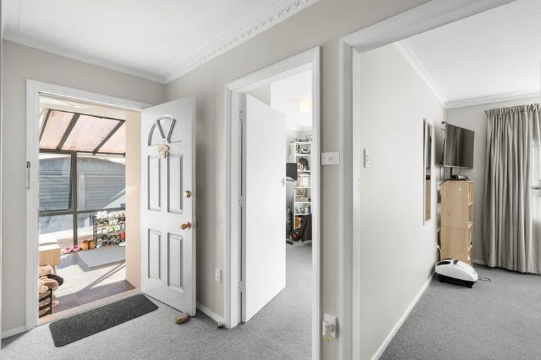 Photo of property in 35 Wilton Crescent, Bishopdale, Christchurch, 8053