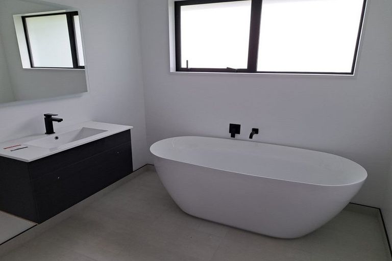 Photo of property in 12b Wykes Place, Amberley, 7410