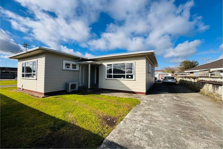 Photo of property in 620 Main Street, Palmerston North, 4414