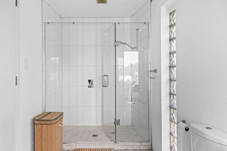 Photo of property in 73 Robertson Road, Otaua, Waiuku, 2682