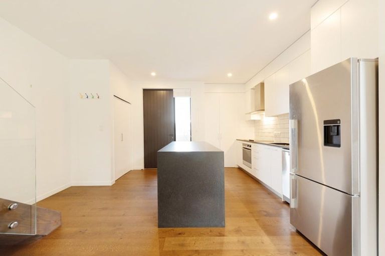 Photo of property in 20u5 Trent Street, Island Bay, Wellington, 6023