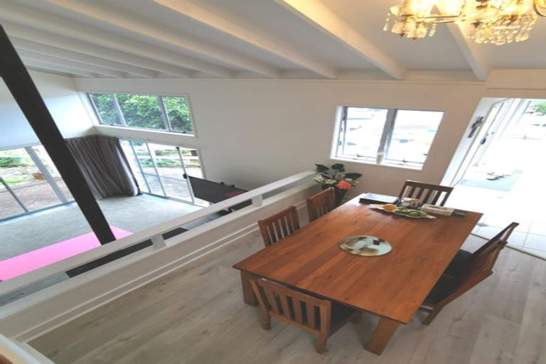 Photo of property in 50 Girrahween Drive, Totara Vale, Auckland, 0629