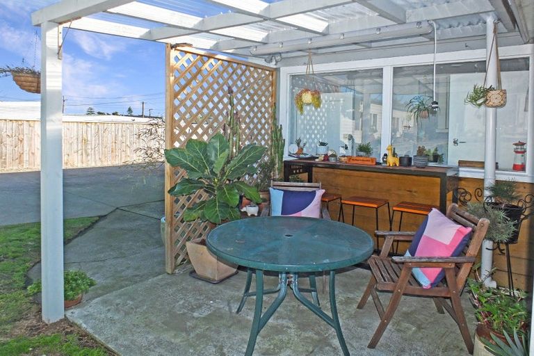 Photo of property in 5 Huia Street, Foxton Beach, Foxton, 4815