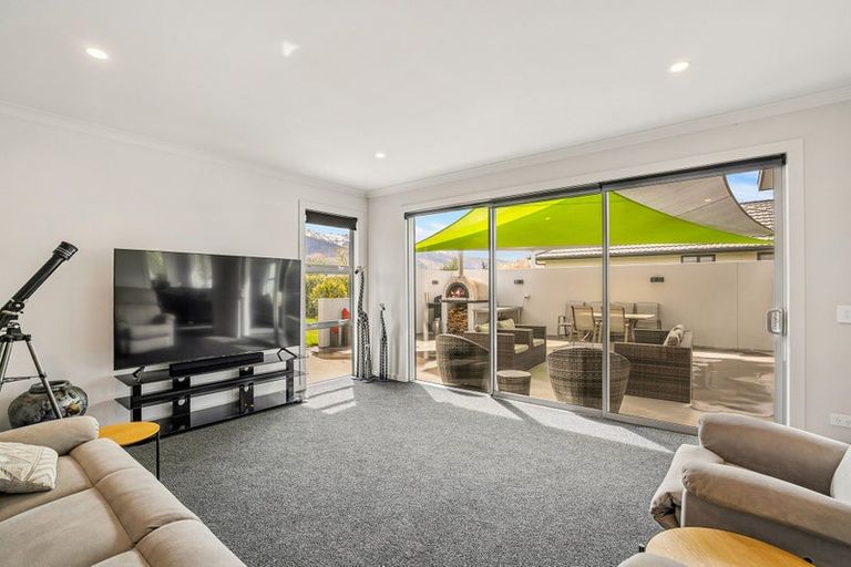 Photo of property in 15 De Bettencor Place, Mount Pisa, Cromwell, 9383