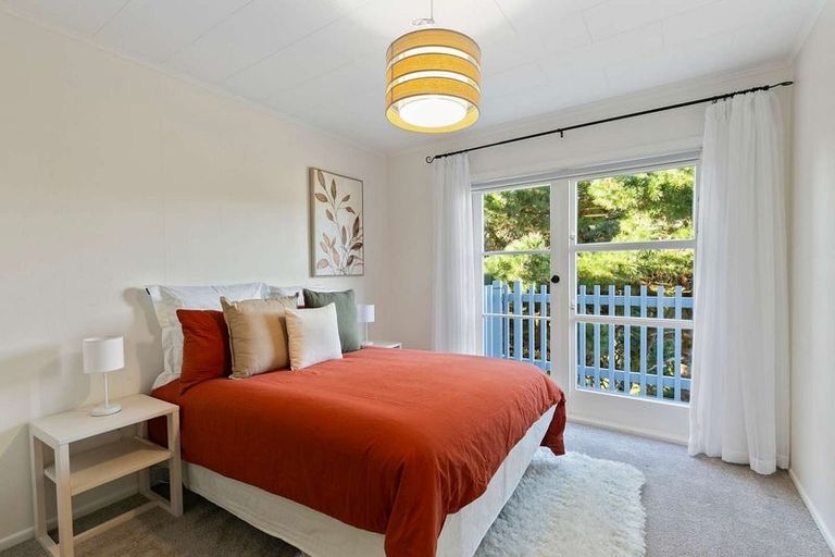 Photo of property in 70 Dominion Park Street, Johnsonville, Wellington, 6037