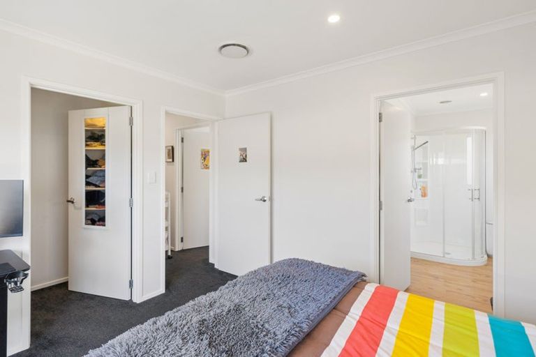 Photo of property in 17 Te Kaeaea Crescent, Wallaceville, Upper Hutt, 5018