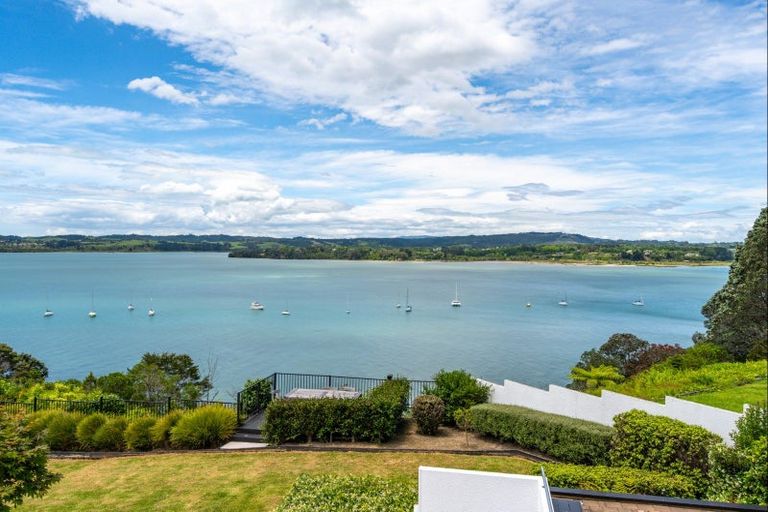 Photo of property in 1/121 Pah Road, Cockle Bay, Auckland, 2014