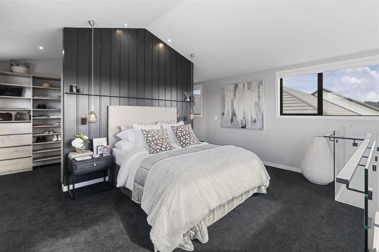 Photo of property in 33 Kikorangi Drive, Wainui, 0992