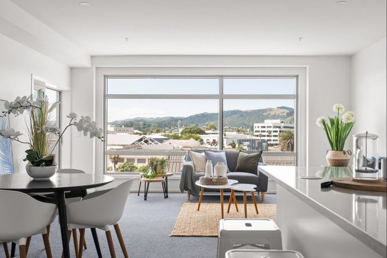 Photo of property in Marina View Apartments, 303/4 Reads Quay, Gisborne, 4010