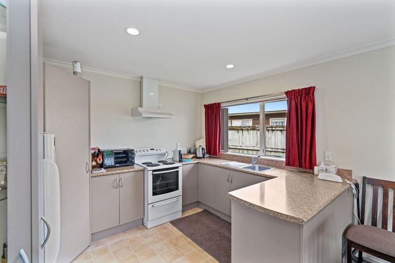 Photo of property in Rangeview Villas, 11/9 Fuller Close, Levin, 5510