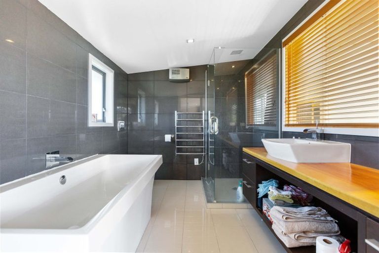 Photo of property in 28 Chandler Crescent, Clyde, 9330