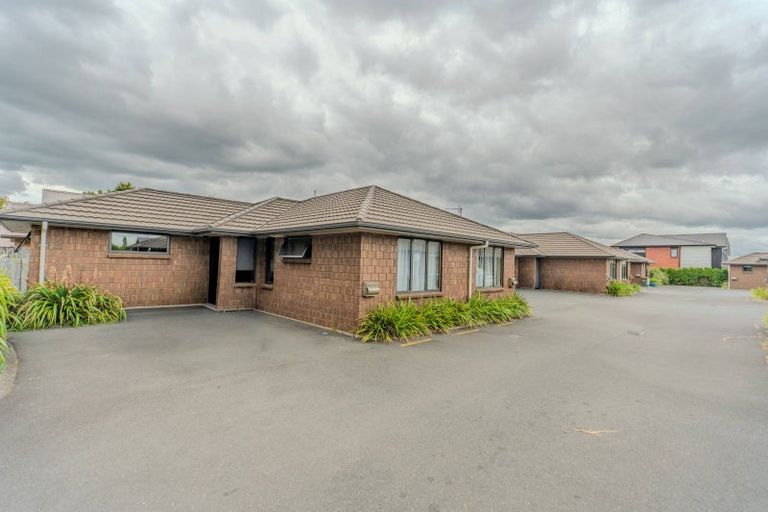 Photo of property in 1/108 Old Farm Road, Hamilton East, Hamilton, 3216