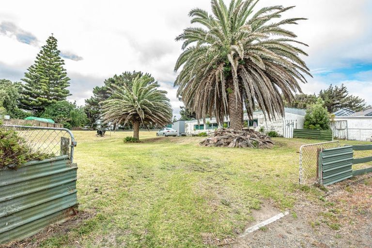 Photo of property in 44 Rangiora Street, Castlecliff, Wanganui, 4501