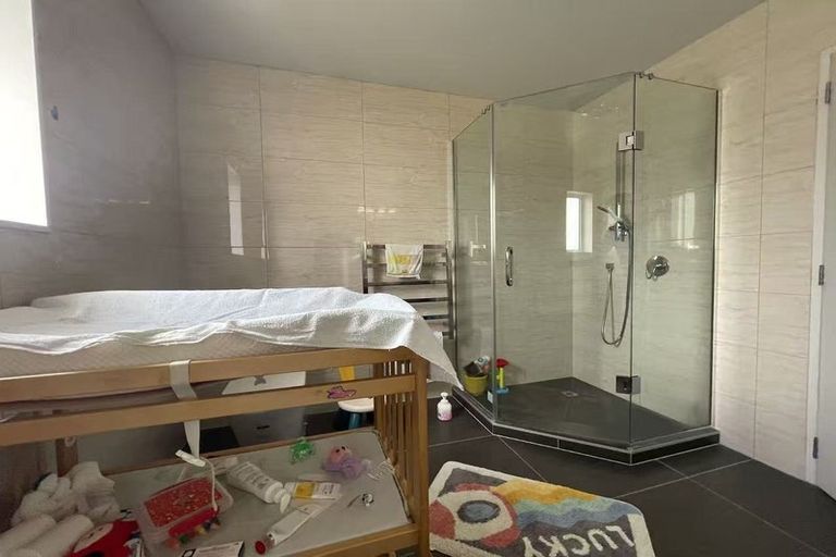 Photo of property in 28 Milano Boulevard, Karaka, Papakura, 2113