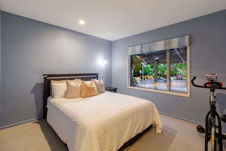 Photo of property in 22 Paremata Drive, Paremata, Porirua, 5024