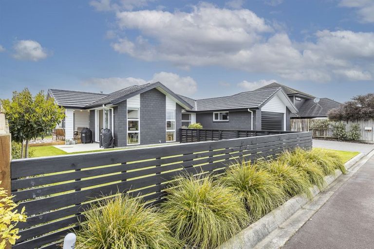 Photo of property in 14a Pegasus Place, Kelvin Grove, Palmerston North, 4414