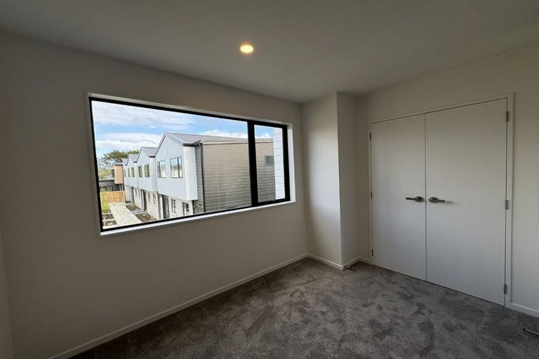 Photo of property in 63 Paetai Lane, Te Atatu Peninsula, 0610