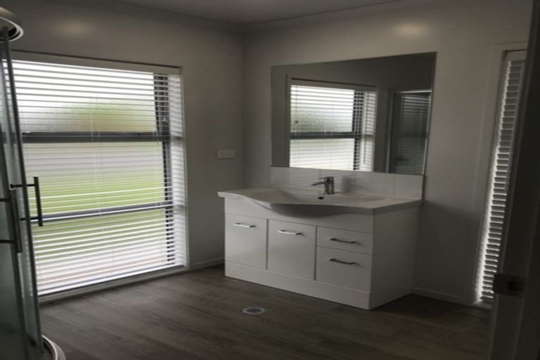 Photo of property in 30u1 Heath Street, Saint Andrews, Hamilton, 3200