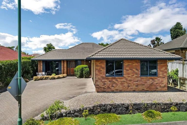 Photo of property in 41 Chadlington Avenue, Henderson, Auckland, 0612