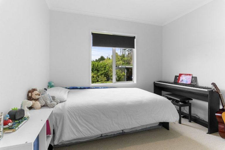 Photo of property in 489a Barrett Road, Omata, New Plymouth, 4374