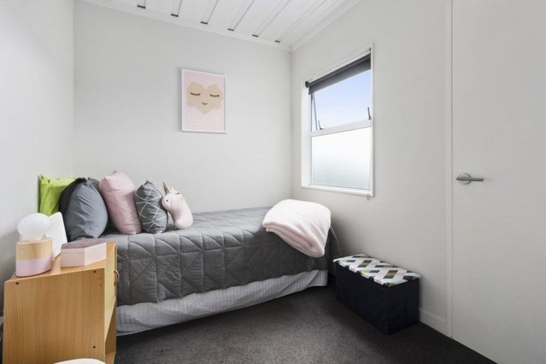 Photo of property in 8a Youngs Road, Papakura, 2110