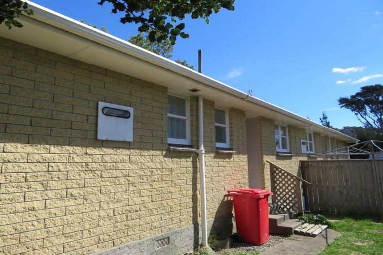 Photo of property in 112 Main Road, Wainuiomata, Lower Hutt, 5014