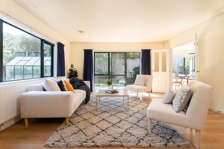 Photo of property in 17 Cheetwood Street, Churton Park, Wellington, 6037