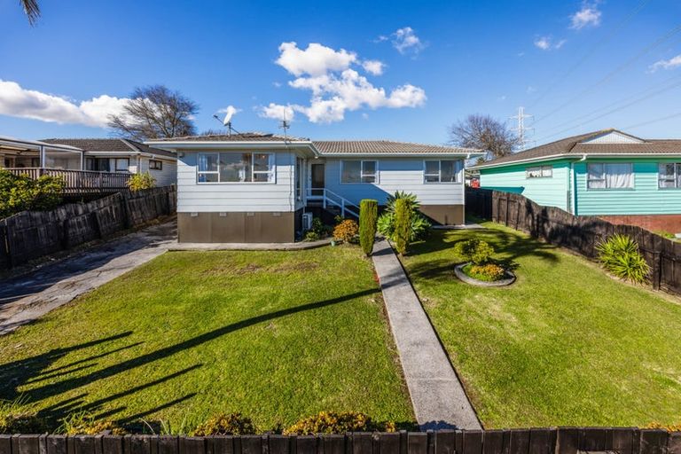 Photo of property in 52 Zelda Avenue, Clover Park, Auckland, 2023