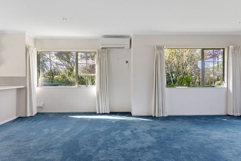 Photo of property in 41 Lakeridge Close, Rangatira Park, Taupo, 3330