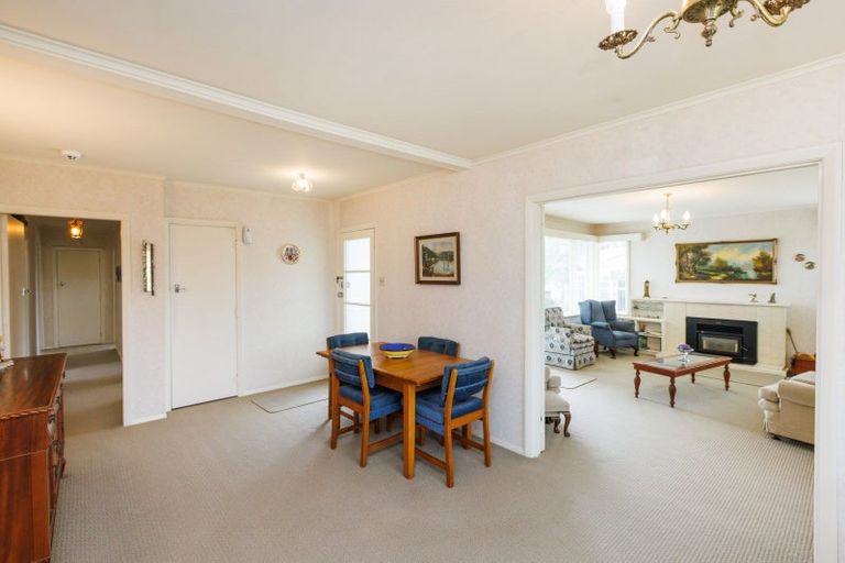 Photo of property in 4 Duna Place, Takaro, Palmerston North, 4412