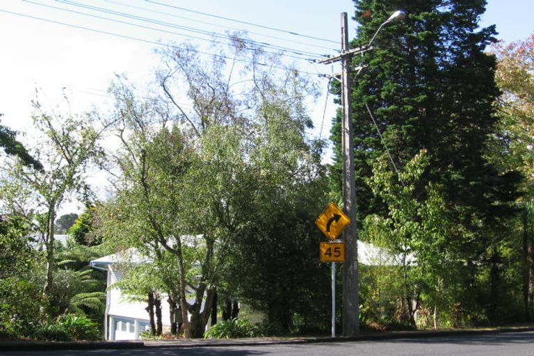 Photo of property in 5 Golf Road, New Lynn, Auckland, 0600