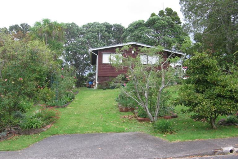 Photo of property in 17 Miha Road, Titirangi, Auckland, 0604