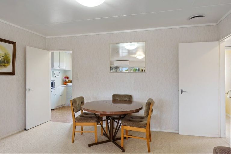 Photo of property in 8a&b Sharda Grove, Paraparaumu Beach, Paraparaumu, 5032