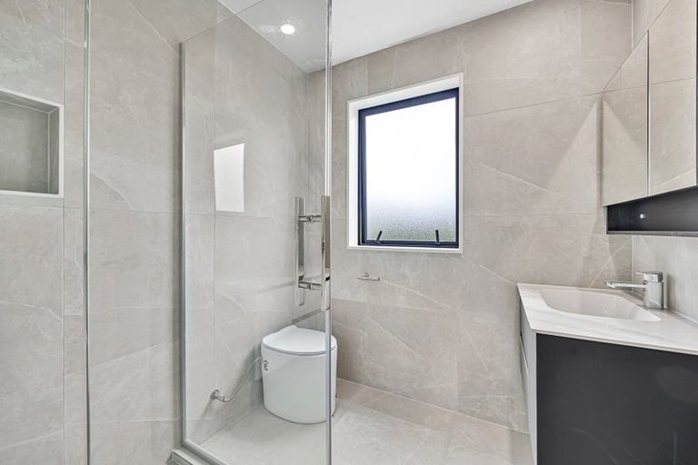 Photo of property in 4/163 Edmonton Road, Te Atatu South, Auckland, 0610