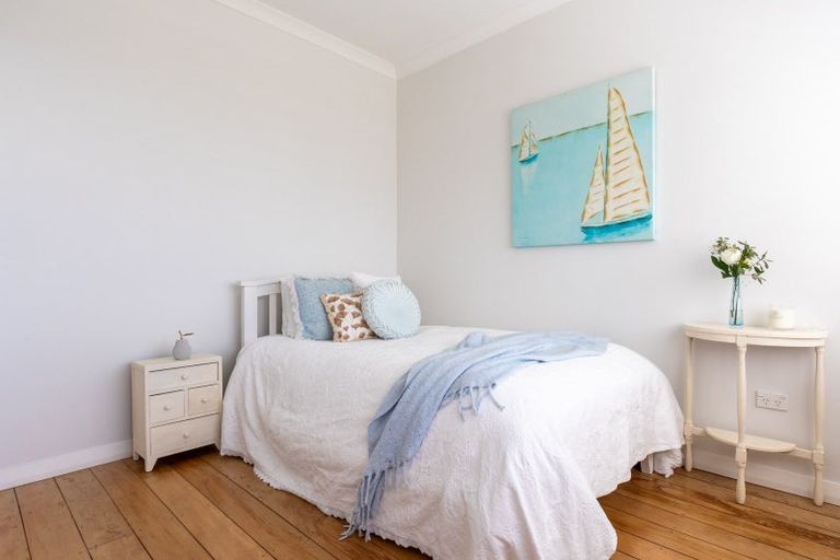 Photo of property in 96 Marine Parade, Paraparaumu Beach, Paraparaumu, 5032