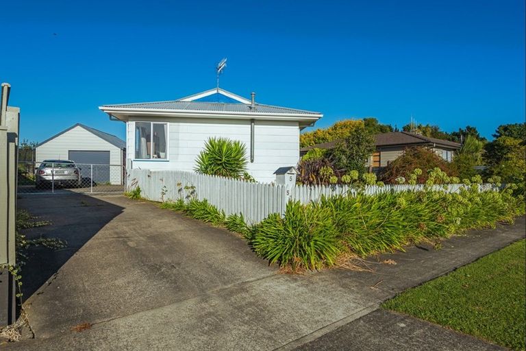 Photo of property in 5 Jupiter Street, Milson, Palmerston North, 4414