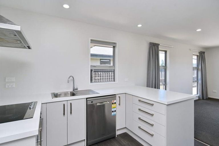 Photo of property in 8 Helmore Street, Rangiora, 7400